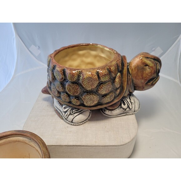 Vintage 1981 6" X 3" X 3.5" Turtle With Shoes Planter - Picture 9 of 10